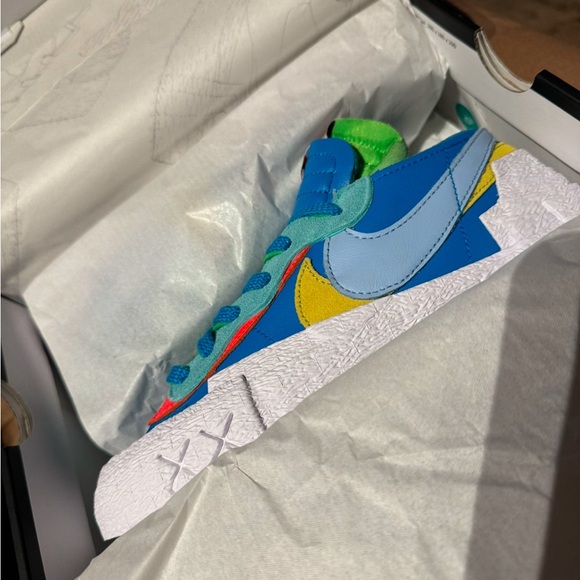 Nike/Sacai/KAWS Blazer Low Sneakers - Picture 3 of 5